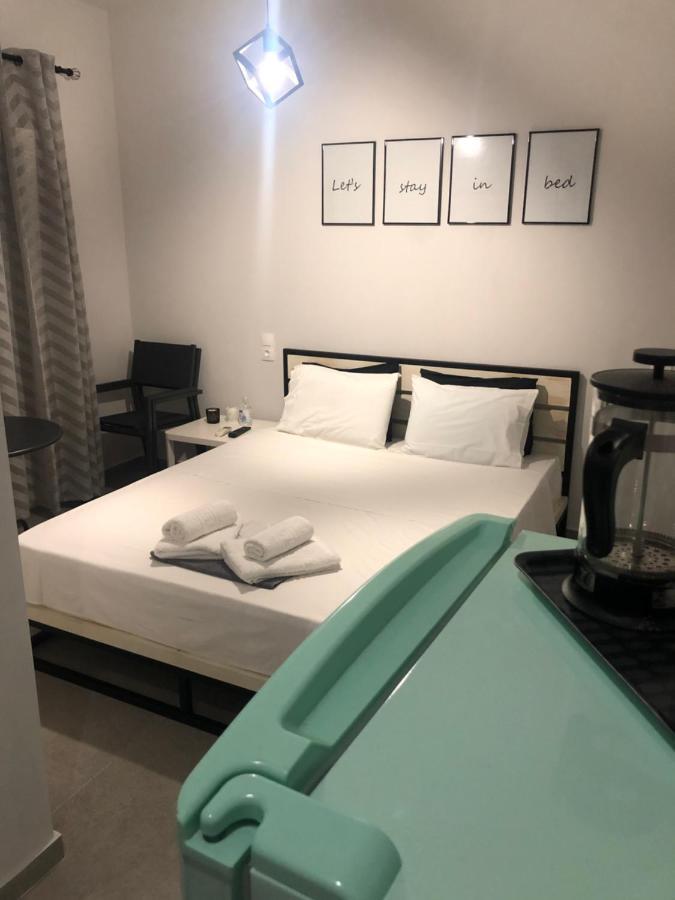 Black In Square Flats Apartment Pefkochori Bagian luar foto