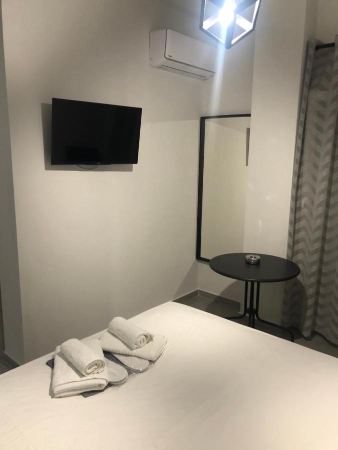 Black In Square Flats Apartment Pefkochori Bagian luar foto