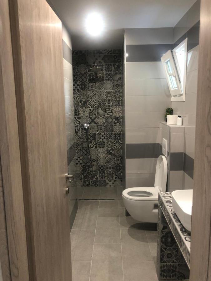 Black In Square Flats Apartment Pefkochori Bagian luar foto