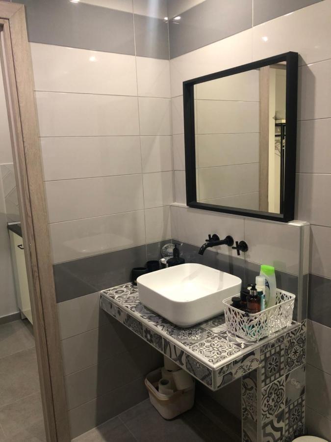 Black In Square Flats Apartment Pefkochori Bagian luar foto