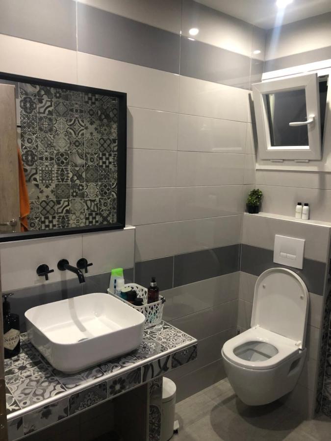 Black In Square Flats Apartment Pefkochori Bagian luar foto